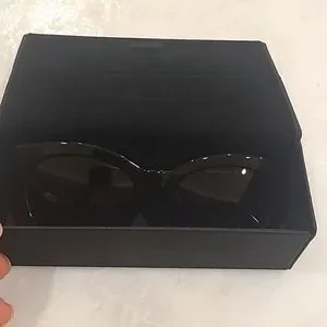 NWOT Kendall + Kyle sunglasses Kendall & Kylie | Accessories | Nwot Kendall Kyle Sunglasses  main image 3